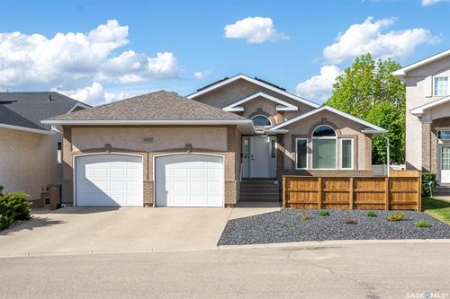 3807 Britannia Place E, Regina, SK, S4V2Z6 | Card Image