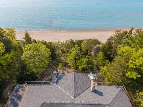 9856 Huron Pl, Grand Bend, ON, N0M1T0 | Card Image