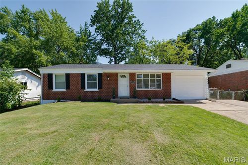 1714 Foley Dr, Saint Louis, MO, 63136-2433 | Card Image