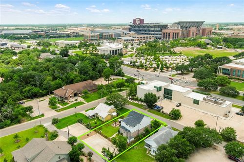 802 Aberdeen Pl, College Station, TX, 77840-2901 | Card Image