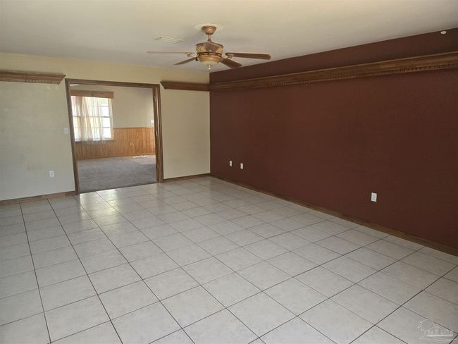 3285 Fairview Ave, House other with 4 bedrooms, 2 bathrooms and 4 parking in Crestview FL | Image 9