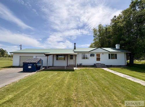 9 E Rich Ln, Blackfoot, ID, 83221-5803 | Card Image