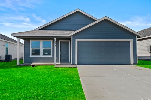 744 Horsetail Ln, New Braunfels, TX, 78132 | Card Image