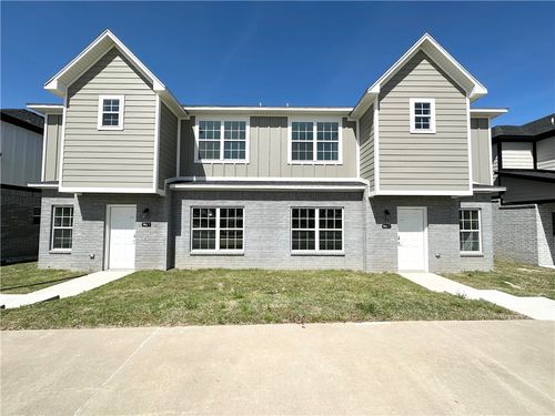 8-943 S Rupple Rd, Fayetteville, AR, 72704-4070 | Card Image