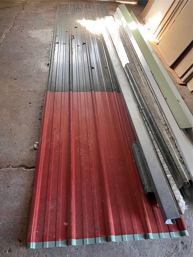 Extra sheet metal for roof. | Image 22