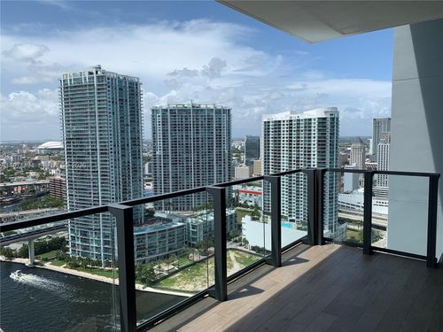 apt-3010-68 Se 6th St, Miami, FL, 33131-3494 | Card Image