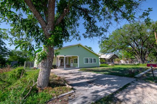 1510 N Llano St, Junction, TX, 76849-3514 | Card Image