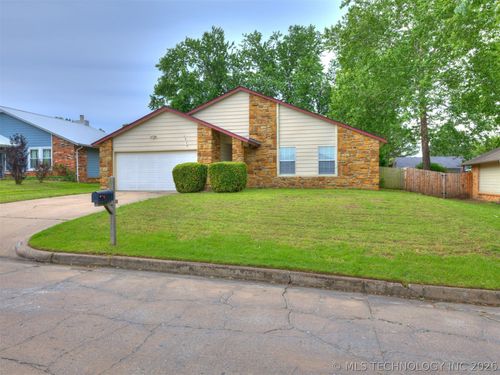 1210 139th St, Glenpool, OK, 74033-3129 | Card Image
