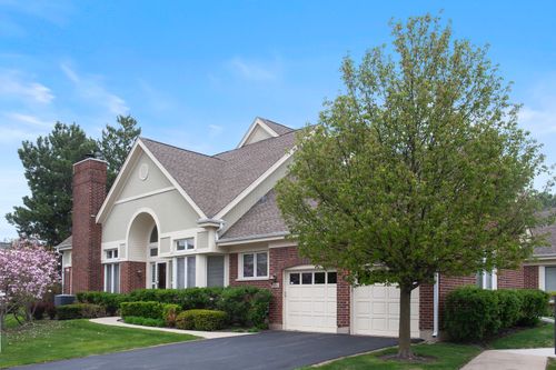 4436 Four Winds Ln, Northbrook, IL, 60062 | Card Image