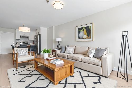 402-135 Gold Star Hwy, Groton, CT, 06340-3443 | Card Image