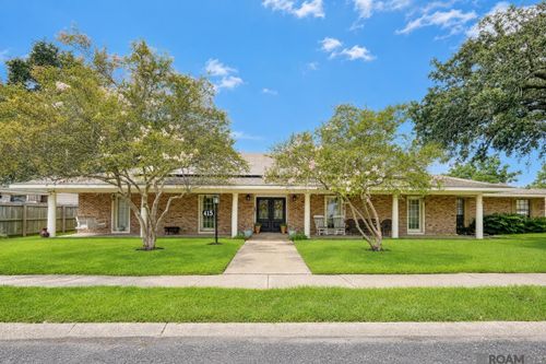 415 S Jefferson Ave, Port Allen, LA, 70767-3063 | Card Image