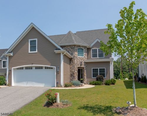 67 Bluffs Ct, Hamburg, NJ, 07419-1525 | Card Image