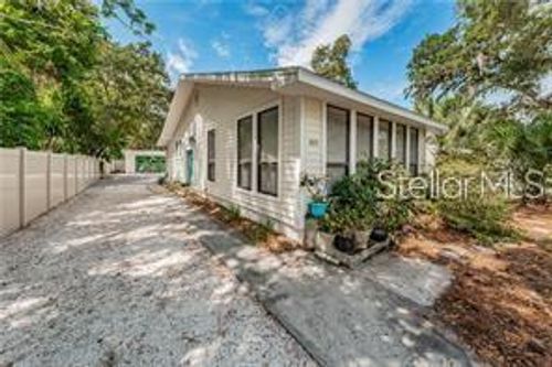 525 Bay St, Dunedin, FL, 34698-4909 | Card Image