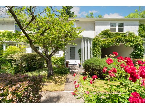 6829 Ne Broadway, Portland, OR, 97213 | Card Image