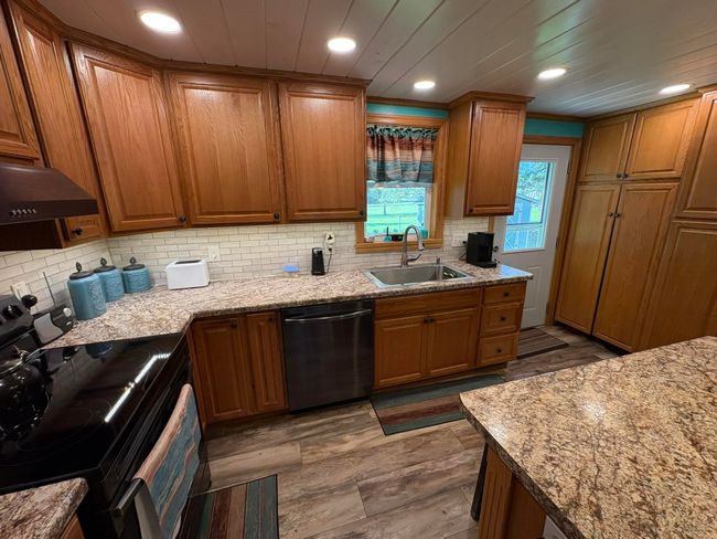121 W Clark St, House other with 3 bedrooms, 2 bathrooms and null parking in PLAINFIELD WI | Image 4