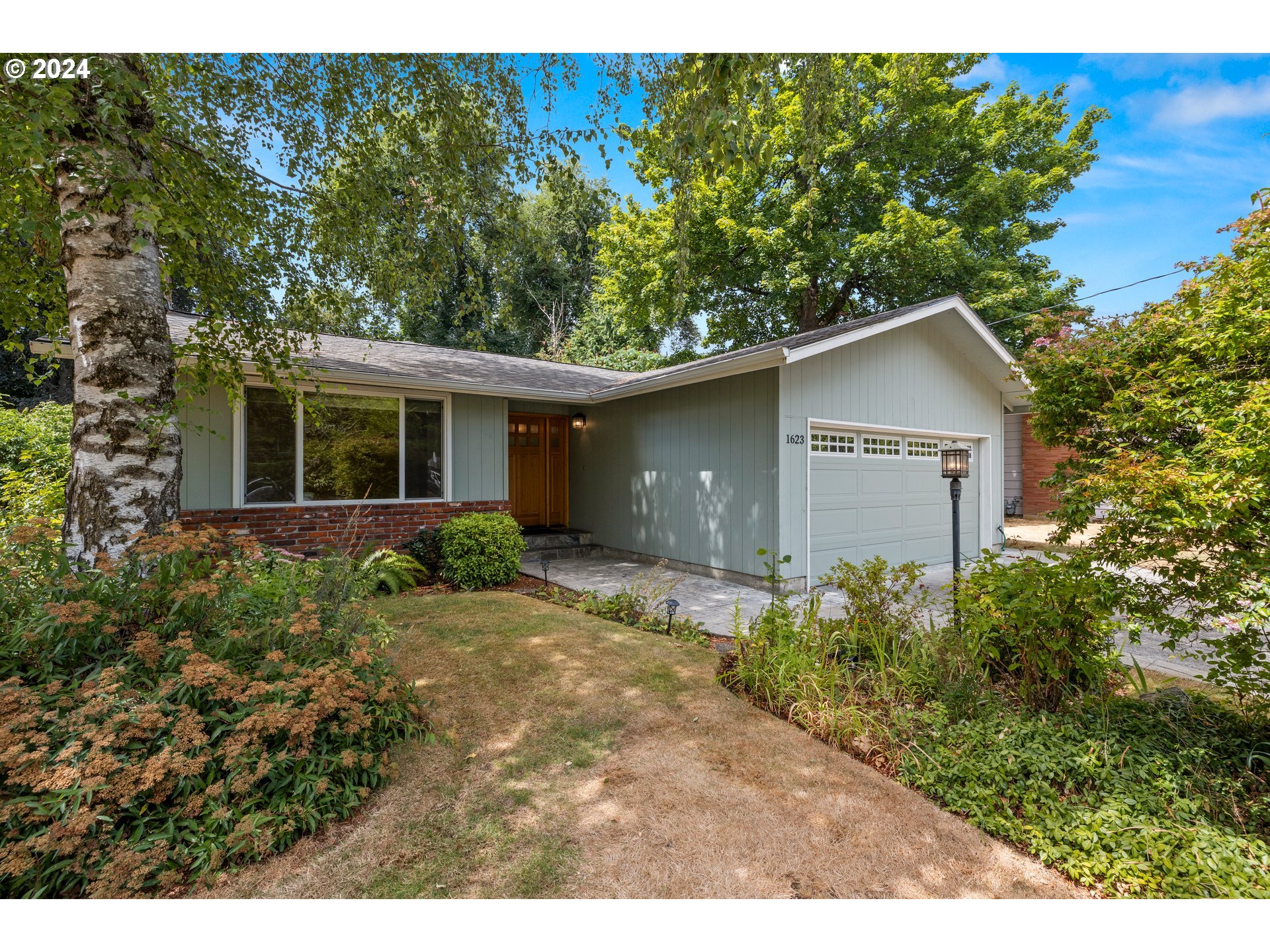 137th Ave, Portland, OR 97230