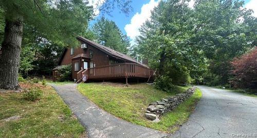 5 Lakeview Ter, Monticello, NY, 12701-6800 | Card Image