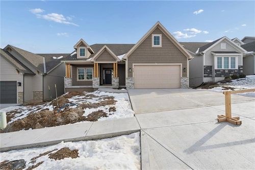 2157 Black Walnut Dr, Liberty, MO, 64068-7451 | Card Image