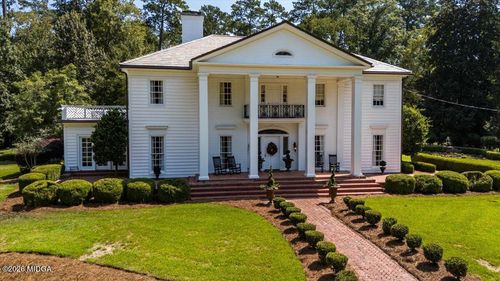 1435 Twin Pines Dr, Macon, GA, 31211-1319 | Card Image