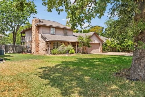 8714 Bent Tree Dr, College Station, TX, 77845-5546 | Card Image