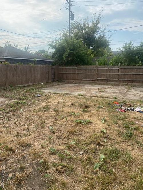 14904 Eastburn St, Detroit, MI, 48205-1311 | Card Image