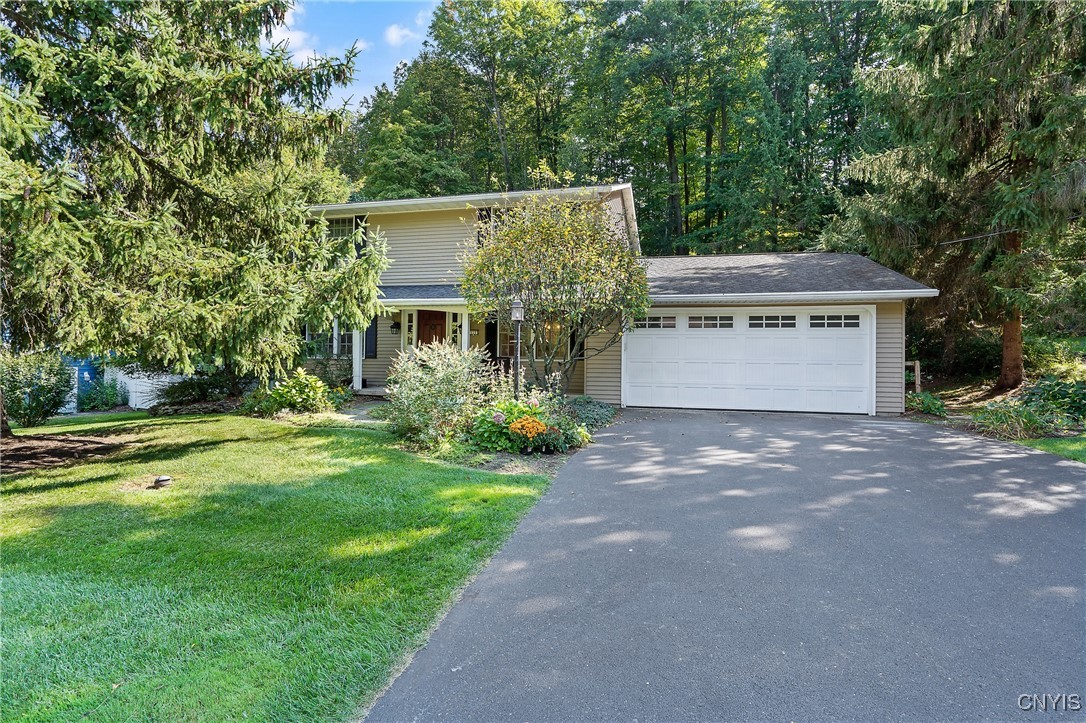 Garnet Dr, Camillus, NY 13031
