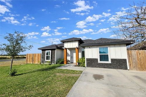 901 Noelia, Edcouch, TX, 78538-3050 | Card Image