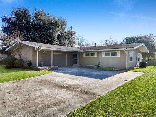 5116 Woodlawn Drive, Groves, TX, 77619 | Card Image