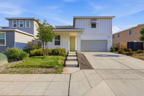 5843 W Laguna Ave, Fresno, CA, 93722-0484 | Card Image