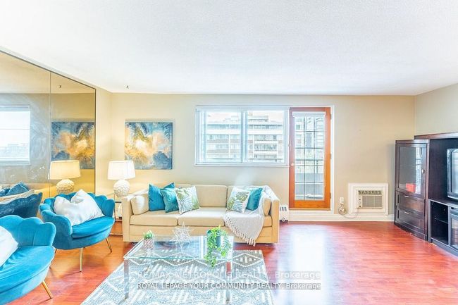 704 - 15 Elizabeth St N, Condo with 3 bedrooms, 2 bathrooms and null parking in Mississauga ON | Image 17