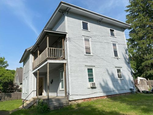 2 Arlington St, Essex Junction, VT, 05452-3709 | Card Image