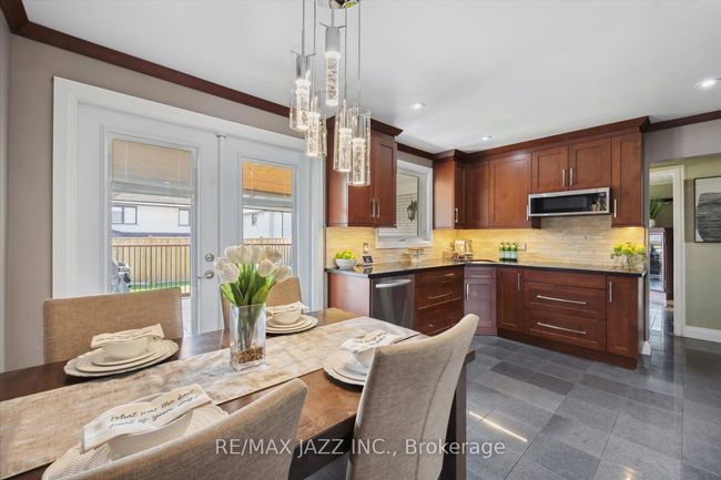 808 Ferndale St, House other with 5 bedrooms, 4 bathrooms and 4 parking in Oshawa ON | Image 7