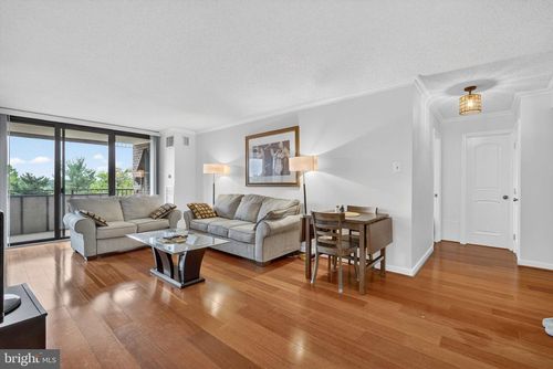 302-250 S Reynolds St, ALEXANDRIA, VA, 22304-4418 | Card Image