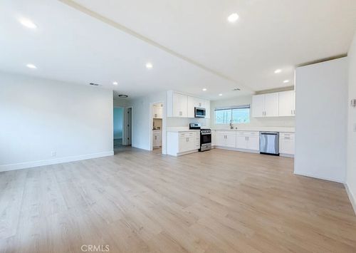 17903 Dorsey Way, Fontana, CA, 92335-4131 | Card Image