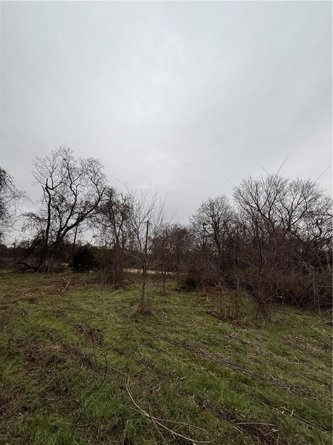 View of yard featuring a rural view | Image 19