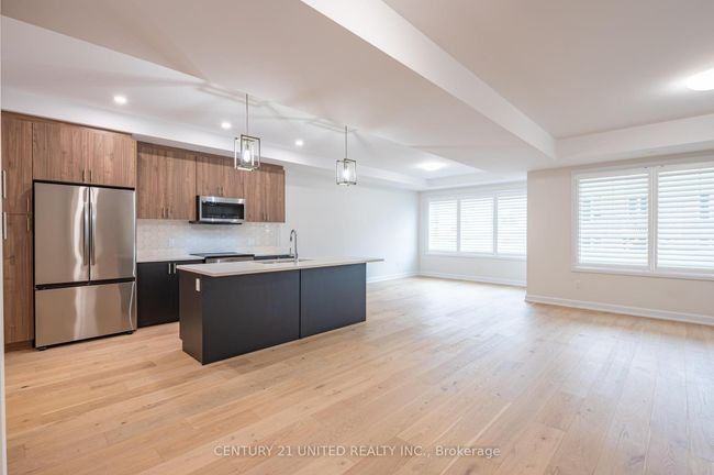 323 Mullighan Gdns, House other with 4 bedrooms, 4 bathrooms and 2 parking in Peterborough ON | Image 5