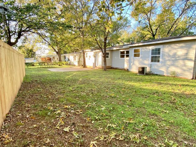 1410 Vine Street, House other with 3 bedrooms, 2 bathrooms and null parking in Bridgeport TX | Image 29