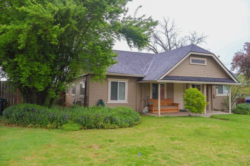 1002 Sunset Ave, Medford, OR, 97501-2579 | Card Image