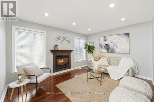 209 Tewsley Dr, Gloucester, ON, K1V0Y7 | Card Image