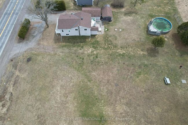 404 County Rd 29, House other with 3 bedrooms, 2 bathrooms and 10 parking in Toledo ON | Image 32