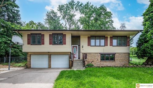 204 Sandi Ct, Bellevue, NE, 68005-2437 | Card Image