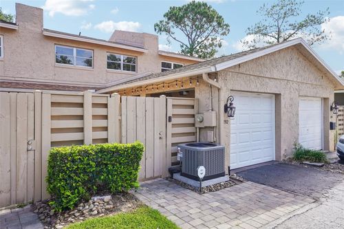 69-892 Park Lake Cir, MAITLAND, FL, 32751-6352 | Card Image