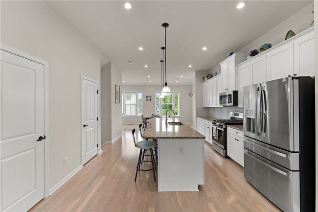 1001 Mohawk Ln, Townhouse with 3 bedrooms, 3 bathrooms and 2 parking in Mars PA | Image 14