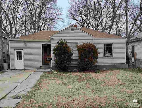 120 W Chestnut St, Junction City, KS, 66441-3515 | Card Image