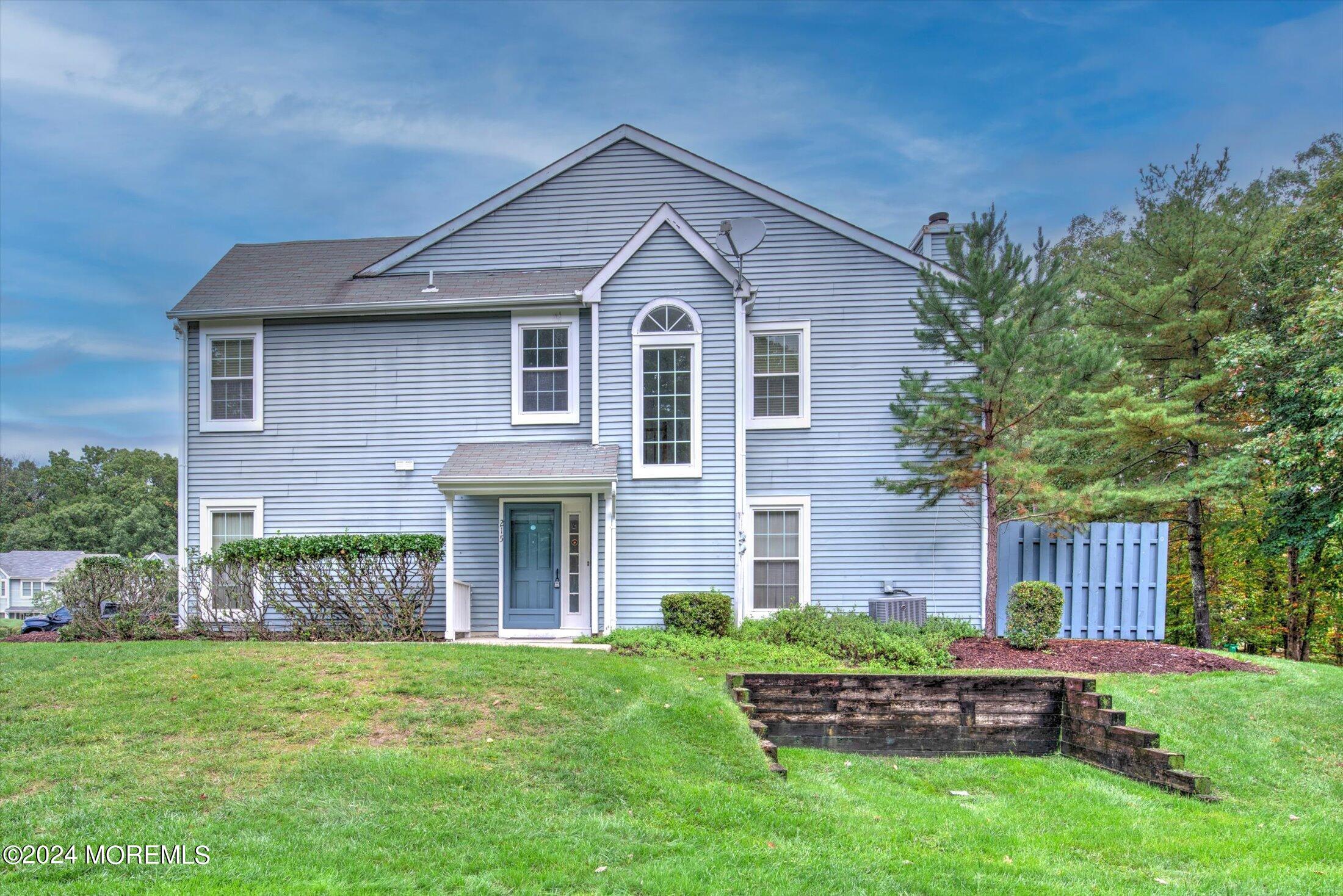 Ashwood Ct, Howell, NJ 07731
