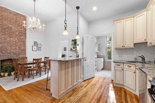 apt-2-910 Willow Ave, Hoboken, NJ, 07030-3080 | Card Image