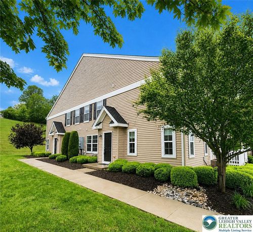 5960 Valley Forge Dr, COOPERSBURG, PA, 18036-8809 | Card Image
