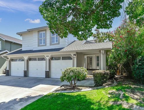 2216 Boston Way, Modesto, CA, 95355-8934 | Card Image