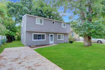 55 S 31st Street, House other with 5 bedrooms, 1 bathrooms and null parking in Wyandanch NY | Image 2