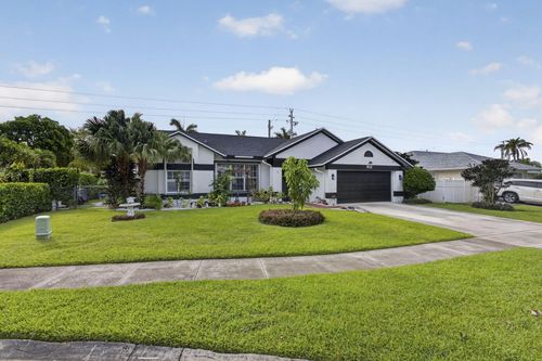 102 Royal Pine Cir E, Royal Palm Beach, FL, 33411-8600 | Card Image